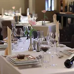 Monarc Hotel 