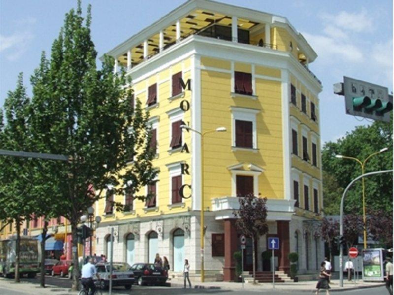 Готель Monarc